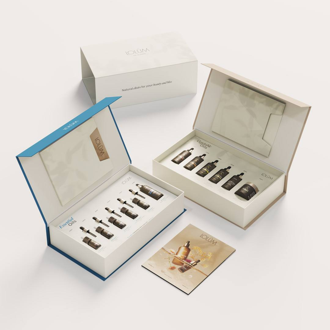 Kit Mélanges Huiles Lolûm – coffrets ouverts avec flacons Essential Oils et Vegetable Oils