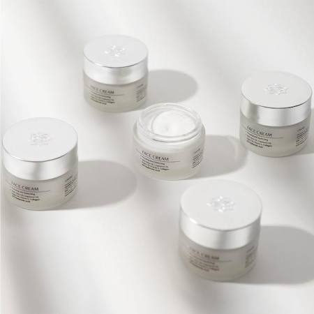 Collection de pots Aurodhea Face Cream - flat lay